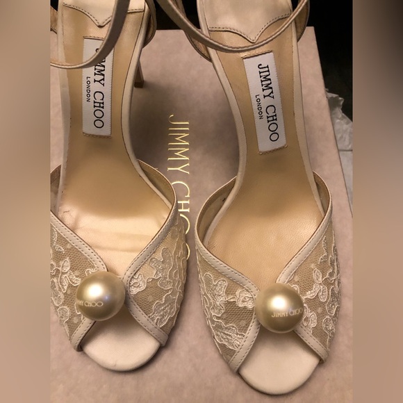 Jimmy Choo
Sacora 100 Faux Pearl Lace Sandals - Picture 13 of 16